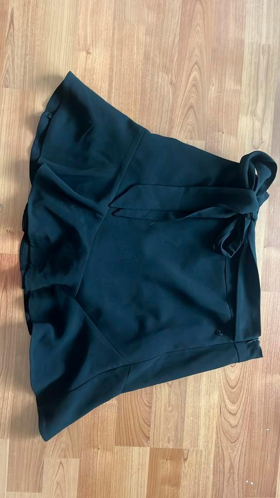 Zwarte Melting Stockholm skort maat S nieuwstaat, Kleding | Dames, Rokken, Zo goed als nieuw, Zwart, Boven de knie, Ophalen of Verzenden