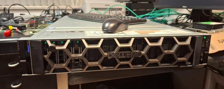 Dell Poweredge R740xd 28 bays 2,5 inch 2x Intel Xeon Gold, Computers en Software, Servers, Refurbished, 3 tot 4 Ghz, 128 GB, Ophalen of Verzenden