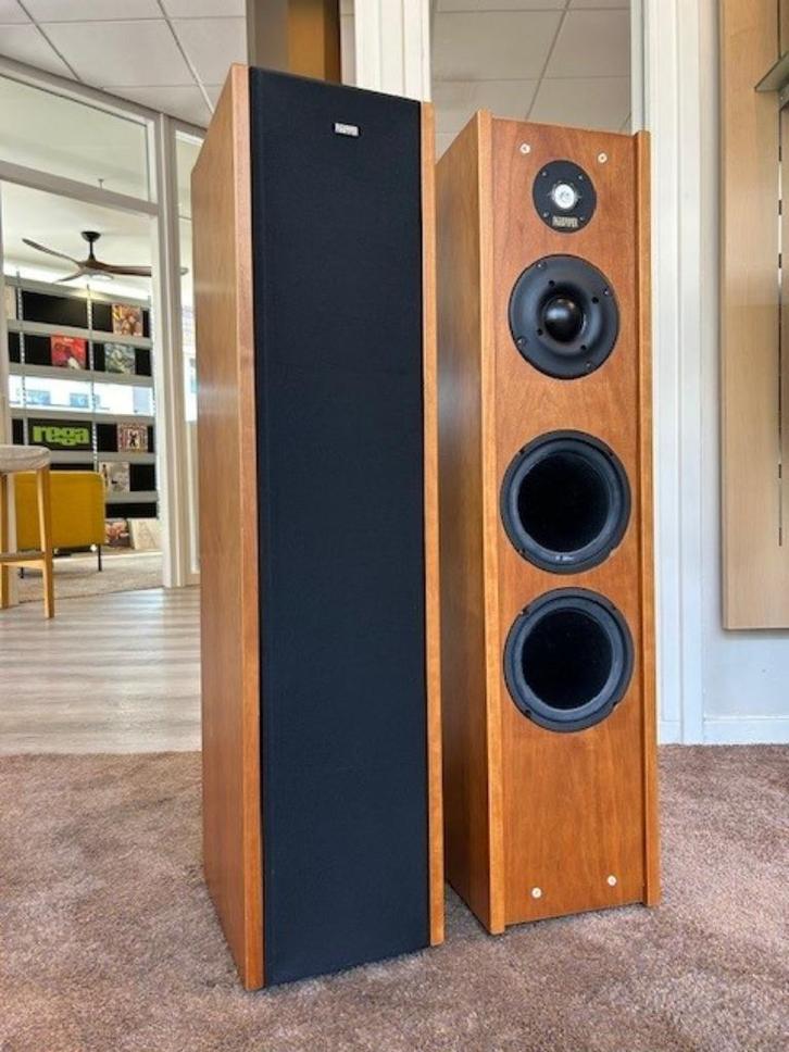 Pied Piper Super Mk3 actieve vloerstaande luidsprekers, Audio, Tv en Foto, Luidsprekers, Gebruikt, Front, Rear of Stereo speakers