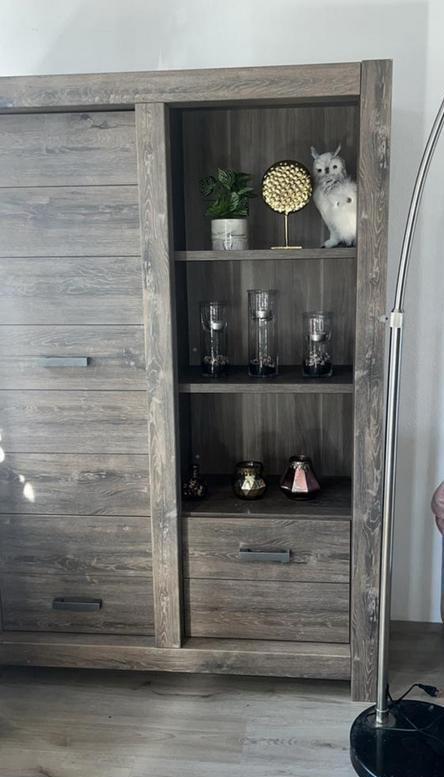 Woonkamer kast super mooi stevig, Huis en Inrichting, Kasten | Vitrinekasten, Zo goed als nieuw, Minder dan 100 cm, 25 tot 50 cm