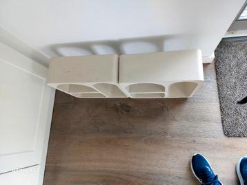 2 open kastjes beschikbaar voor biedingen