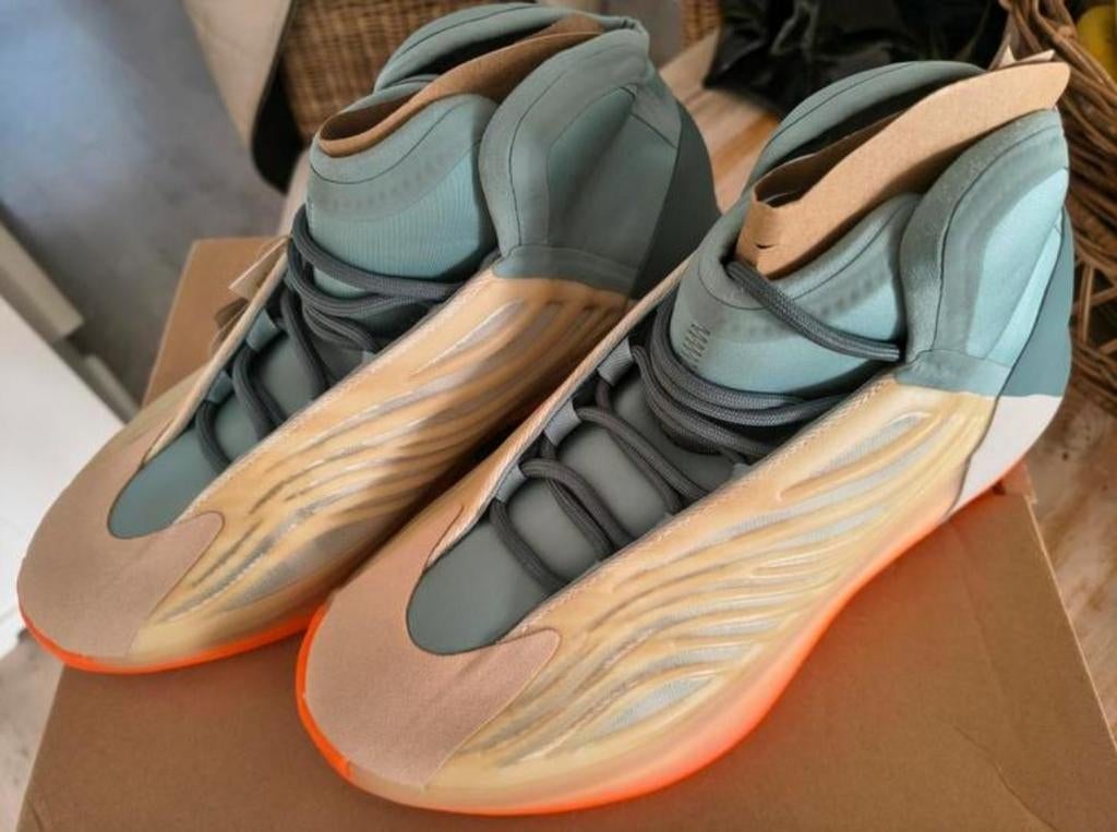 Nieuw in doos Yeezy's Hi-res mt 46, Ophalen of Verzenden, Nieuw