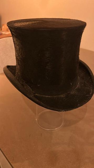 Antieke hoed beschikbaar voor biedingen