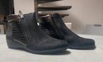 Enkellaarsjes hush puppies 39 zgan zwart suede, Zwart, Lage of Enkellaarzen, Ophalen of Verzenden, Zo goed als nieuw