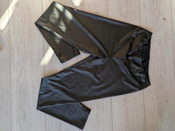 Calzedonia legging beschikbaar voor biedingen
