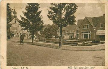 (300-145-011) Laren Bij het Postkantoor beschikbaar voor biedingen