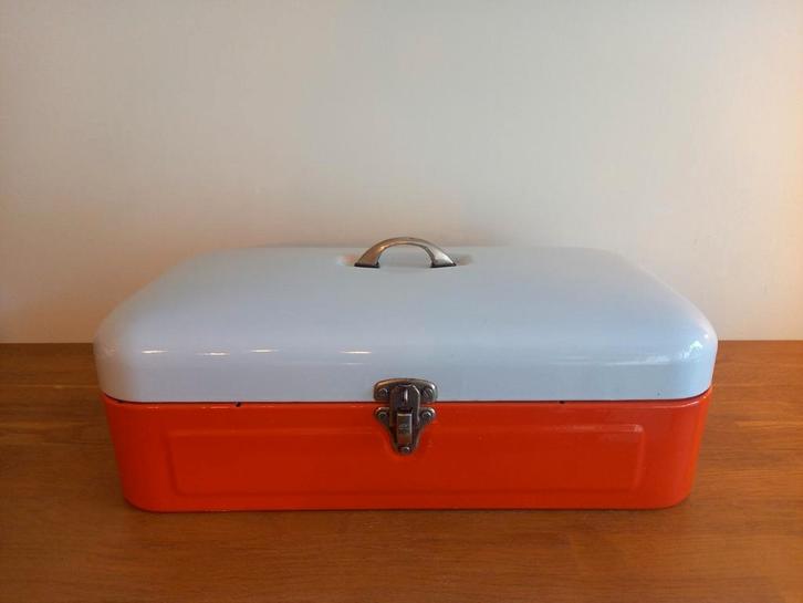 Mooie vintage emaille broodtrommel oranje met licht grijs, Antiek en Kunst, Antiek | Emaille, Ophalen