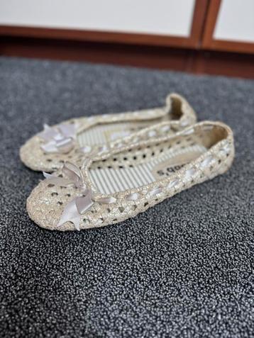 Gouden ballerina’s maat 36 beschikbaar voor biedingen