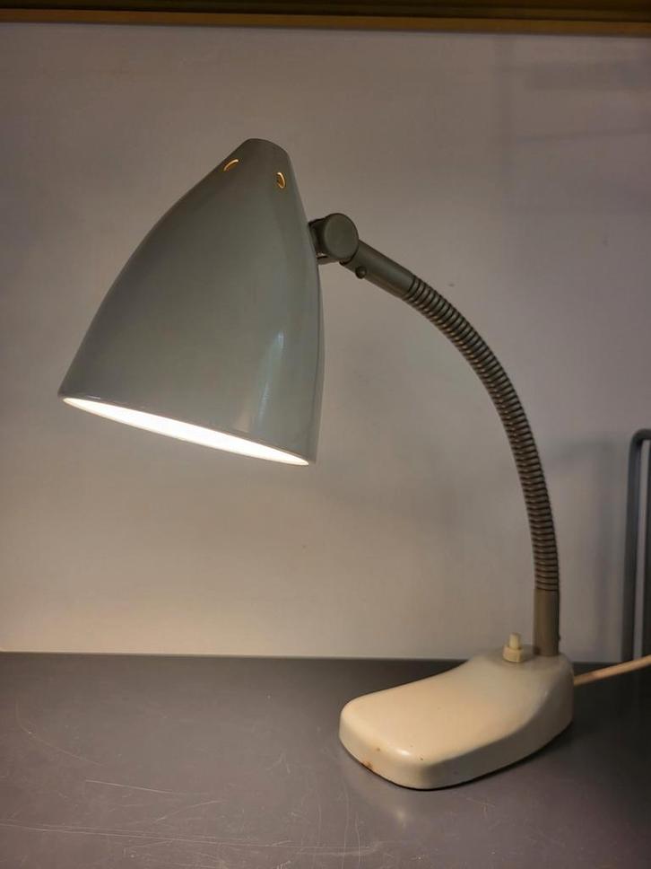 Hala Busquet bureaulamp, Huis en Inrichting, Lampen | Tafellampen, Gebruikt, Minder dan 50 cm, Ophalen of Verzenden