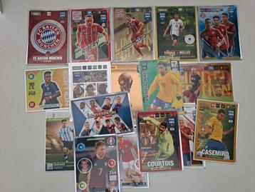 Hele boel mooie voetbal plaatjes tekoop verzonden in sleeve beschikbaar voor biedingen