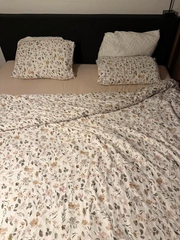 Boxspring 200x220 - Groot tweepersoonsbed beschikbaar voor biedingen