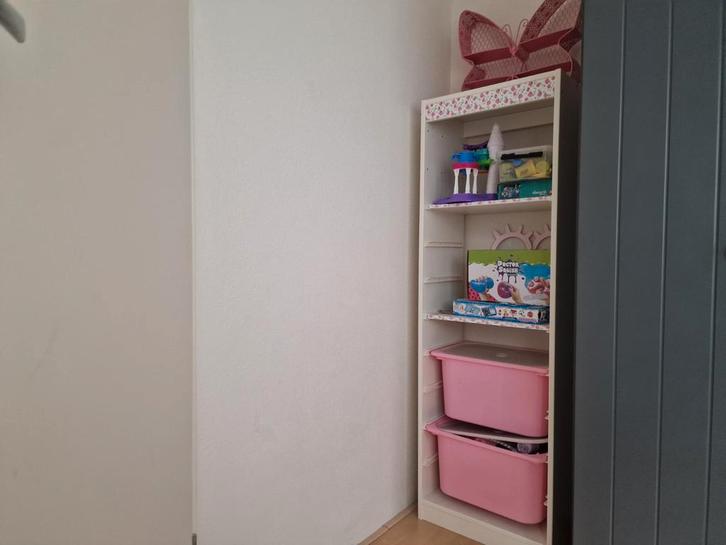 Kast Trofast met planken en bakken met deksel (2 stuks), Huis en Inrichting, Kasten | Boekenkasten, Gebruikt, 50 tot 100 cm, Minder dan 100 cm