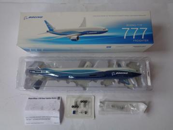 Hogan Wings Boeing 777 F Freighter in Doos. Uit 2010, 1/200 beschikbaar voor biedingen