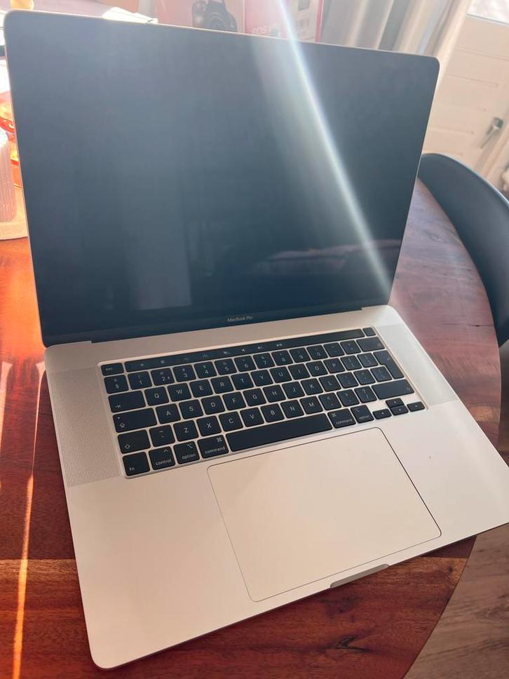 Macbook Pro - Intel Core i9 - 16-inch met touchbar 2019, Computers en Software, Apple Macbooks, Zo goed als nieuw, MacBook Pro
