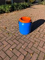Waterdichte tonnen, Oktober, Geslacht onbekend