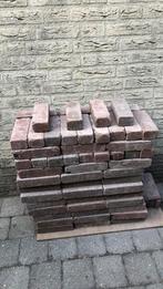 Gratis af te halen 148 betonnen waaltjes 20x5x7, Tuin en Terras, Ophalen, Klinkers, Zo goed als nieuw, Minder dan 5 m²