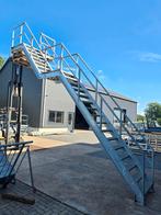 Stalen trapmet tussenbordes gegalv  hoog 4,9mtr nob126, Ophalen of Verzenden, 2 tot 4 meter