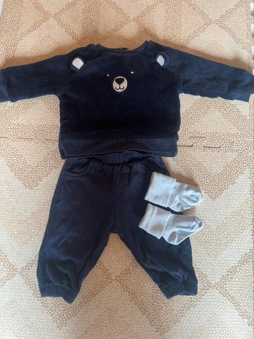 Babyset maat 68 (6 maanden) – zachte hoodie+ broek, Kinderen en Baby's, Babykleding | Maat 68, Zo goed als nieuw, Jongetje of Meisje