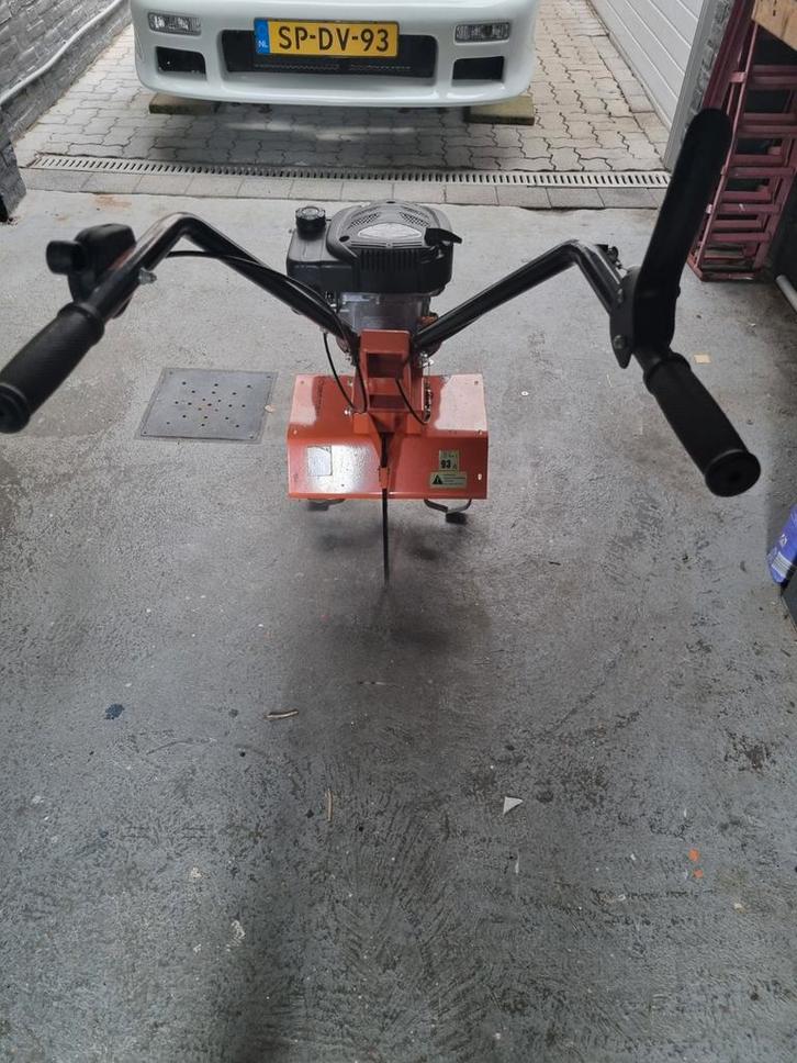 Te huur tuinfrees, Tuin en Terras, Hand-tuingereedschap, Zo goed als nieuw, Overige soorten, Ophalen