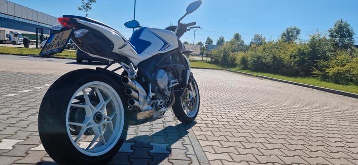 MV AGUSTA BRUTALE 800 ITALIA TREPISTONI, Motoren, Motoren | MV Agusta, Particulier, Naked bike, Ophalen