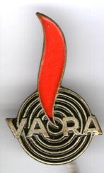 VARA zilverkleurig omroep speldje ( V_033 ), Verzamelen, Speldjes, Pins en Buttons, Verzenden, Zo goed als nieuw, Stad of Land