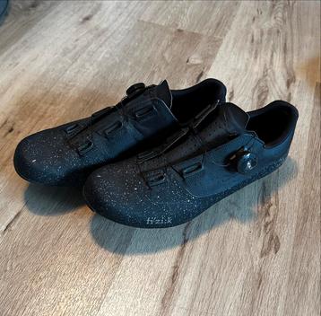 Fizik Tempo Overcurve R4 - Maat 44 beschikbaar voor biedingen