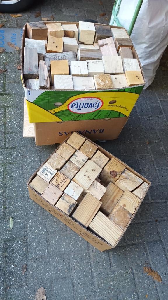 Palletblokken als brandhout. Kurkdroog en nagelvrij ., Tuin en Terras, Haardhout, Minder dan 3 m³, Ophalen of Verzenden