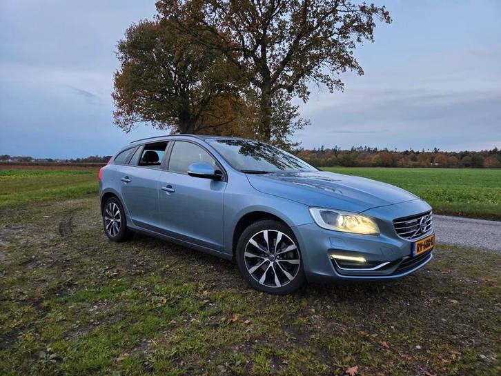 Volvo V60 D3 150pk 2017 Blauw, Auto's, Volvo, Particulier, V60, ABS, Adaptieve lichten, Adaptive Cruise Control, Airbags, Airconditioning