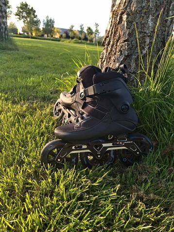 Powerslide triple black  skeelers beschikbaar voor biedingen