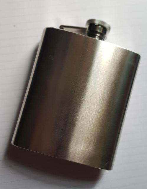 Originele Zippo Heupfles RVS brandnieuw 8oz Flask, Verzamelen, Merken en Reclamevoorwerpen, Nieuw, Gebruiksvoorwerp, Verzenden
