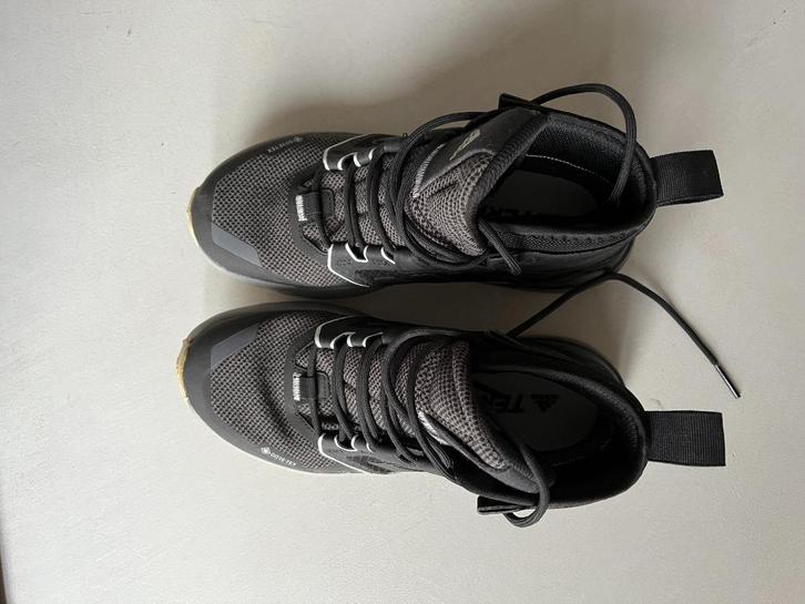 Adidas Terrex Trailmaker Mid GTX - 1 keer gedragen maat 36,5, Sport en Fitness, Bergsport en Wandelen, Zo goed als nieuw, Schoenen