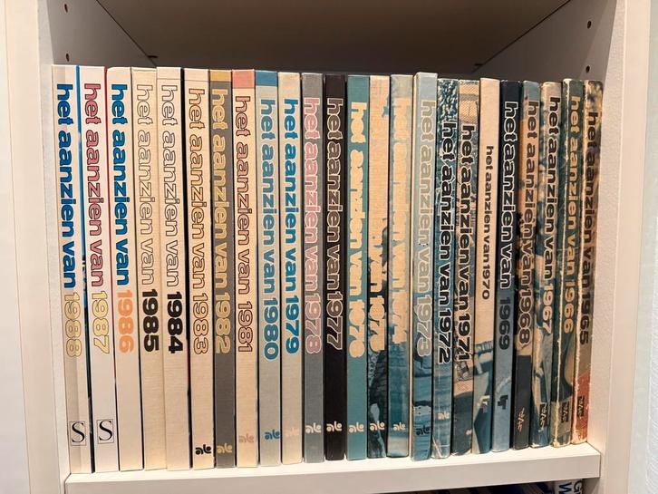 Het Aanzien Jaarboeken - 1965 t/m 2016, Boeken, Overige Boeken, Zo goed als nieuw, Ophalen