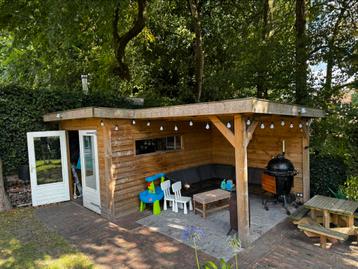 Schuur en overkapping 6.00x4.00m beschikbaar voor biedingen