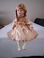 Porseleinen Pop met Stoffen Lijfje - 37cm, Ophalen of Verzenden, Gebruikt, Overige typen