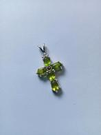 Mooi Klein Zilveren Kruisje met Peridot, Verzenden, Zilver, Hanger, Met edelsteen