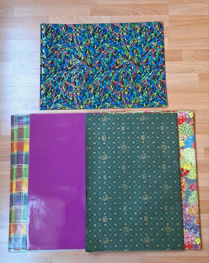Cadeaupapier in 5 verschillende dessins. 100 vellen., Hobby en Vrije tijd, Knutselen, Nieuw, Materiaal, Ophalen of Verzenden