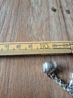 Zilveren Bedel Kannetje met Bloemmotief, Sieraden, Tassen en Uiterlijk, Bedels, Ophalen of Verzenden, Gebruikt, Zilver