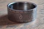 Mooie ring stevig Ying yang, Sieraden, Tassen en Uiterlijk, Ringen, 20 of groter, IJzer of Staal, Ophalen of Verzenden, Zo goed als nieuw