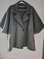 Nieuwe poncho vest jasje 1 maat, Kleding | Dames, Ophalen of Verzenden, Nieuw, Maat 38/40 (M), Bruin