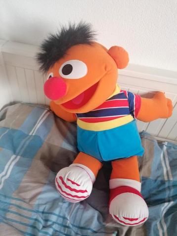Vintage Ernie Knuffel - Sesamstraat 70cm (1997) beschikbaar voor biedingen