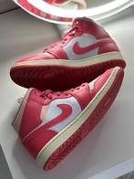 Air Jordan 1 Strawberries Cream, Kleding | Dames, Nike Air Jordan, Ophalen of Verzenden, Roze, Sneakers of Gympen