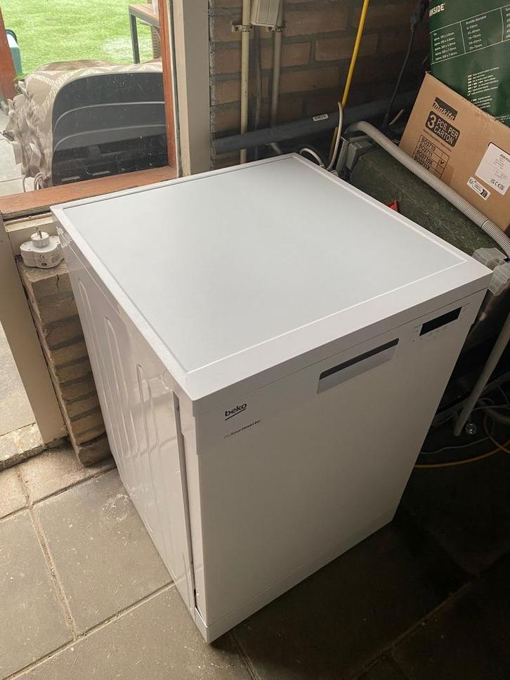 Beko vrijstaande vaatwasser DFN26220W – werkt perfect – €200, Witgoed en Apparatuur, Vaatwasmachines, Zo goed als nieuw, Vrijstaand