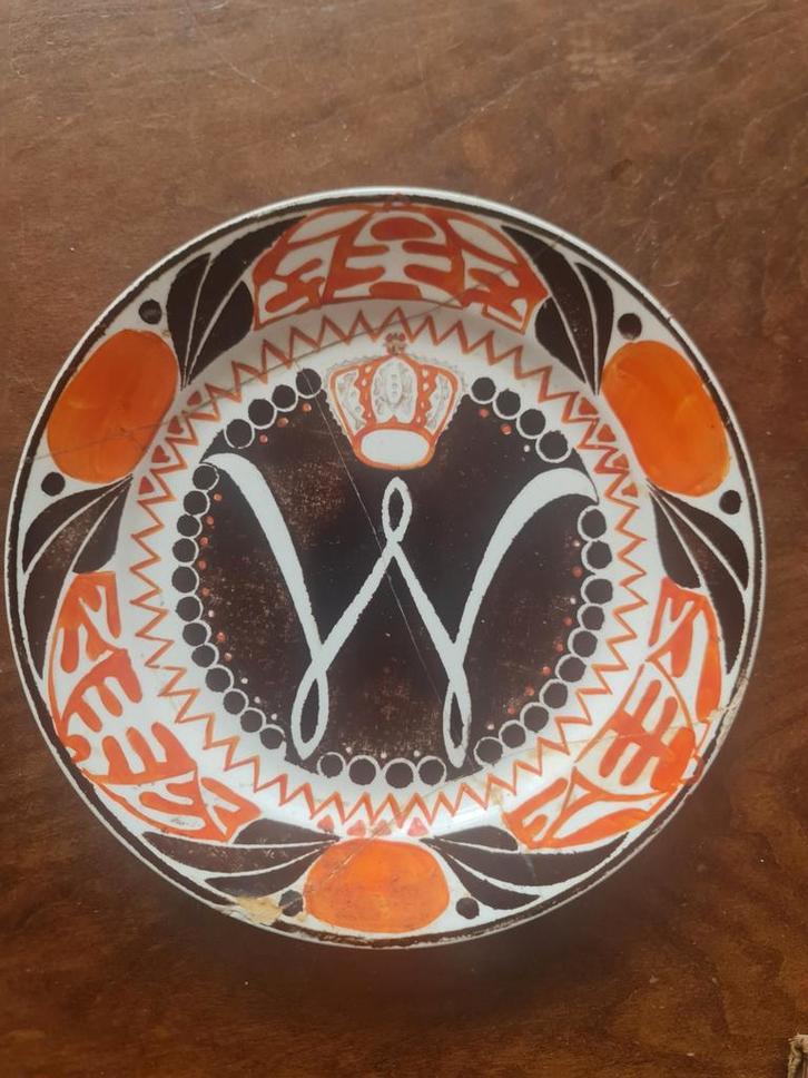 Antiek Petrus Regout Amsterdam Herdenkingsbord 1898, Antiek en Kunst, Antiek | Wandborden en Tegels, Ophalen of Verzenden