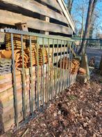 Groot hek, Ophalen, IJzer