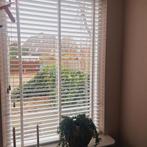 Jaloezieën wit voor lange ramen 2x (zelfde afmetingen), Huis en Inrichting, Stoffering | Gordijnen en Lamellen, Ophalen, Zo goed als nieuw