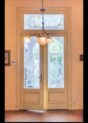 Prachtige antieke ensuitedeuren met geetst glas uit 1890 beschikbaar voor biedingen