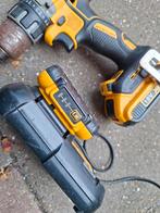 DeWalt 18V Accuboormachine met Oplader, Ophalen of Verzenden, Gebruikt, Boor- en Schroefmachine, Variabele snelheid