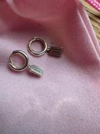 Buddha to buddha oorbellen logo setje, Ophalen of Verzenden, Zo goed als nieuw, Zilver