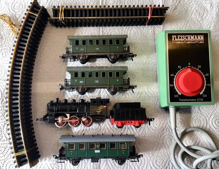 Fleischmann H0 personentrein, compleet met trafo en rails, Hobby en Vrije tijd, Modeltreinen | H0, Gebruikt, Treinset, Gelijkstroom