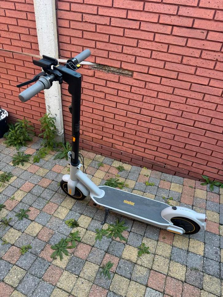 Segway-Ninebot Kickscooter Max G30LE II 10373, Fietsen en Brommers, Steps, Zo goed als nieuw, Elektrische step (E-scooter), Ophalen